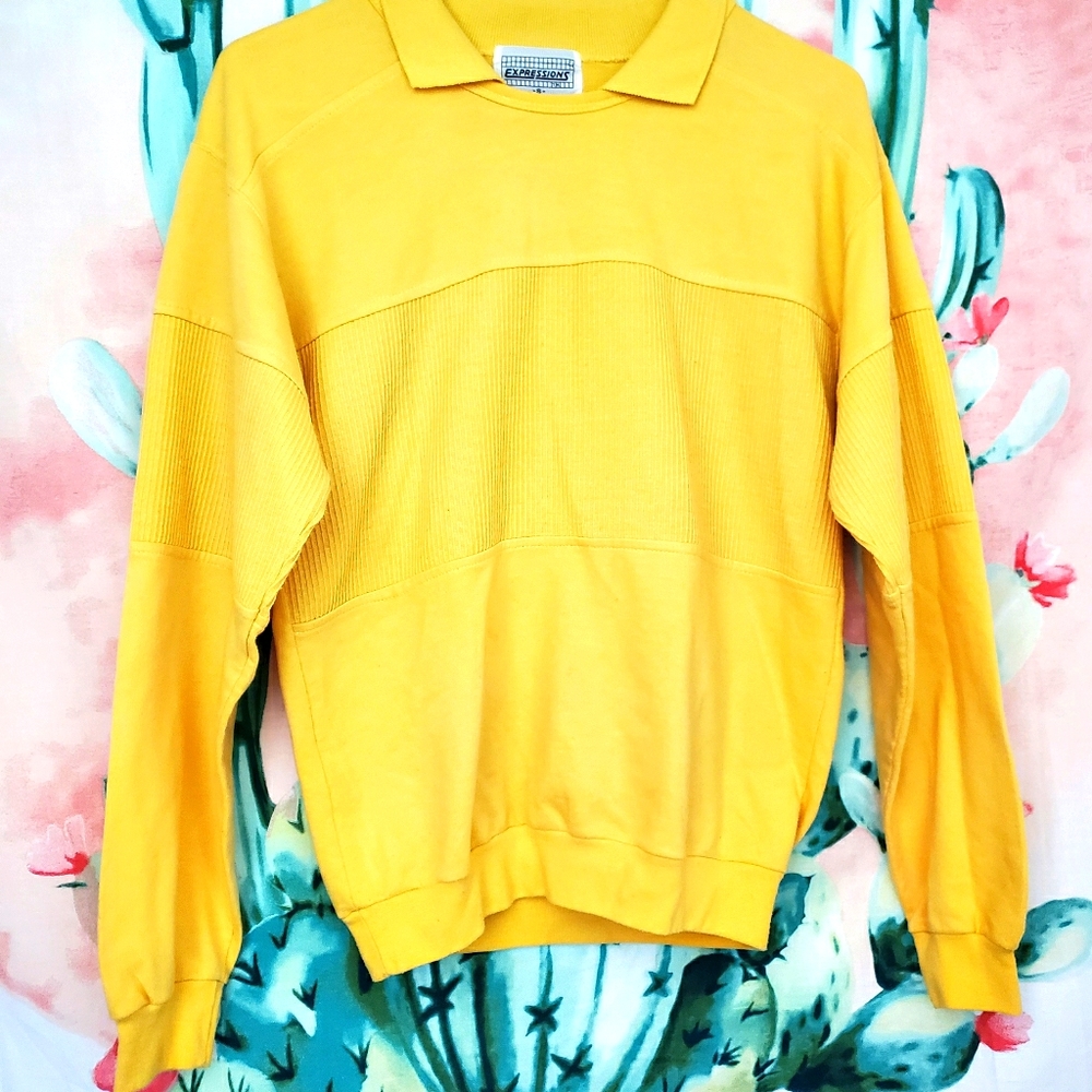 Yellow sweater with collar